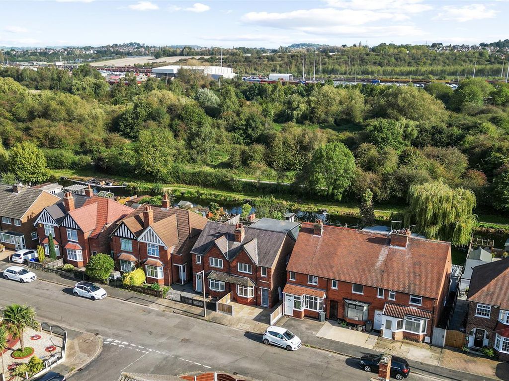 3 bed semidetached house for sale in Street, Long Eaton