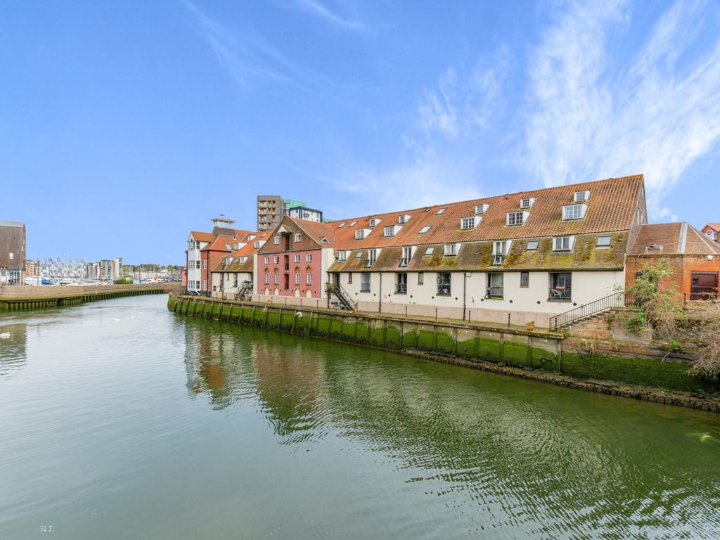 1 bed flat for sale in Dock Street, Ipswich, Suffolk IP2 Zoopla