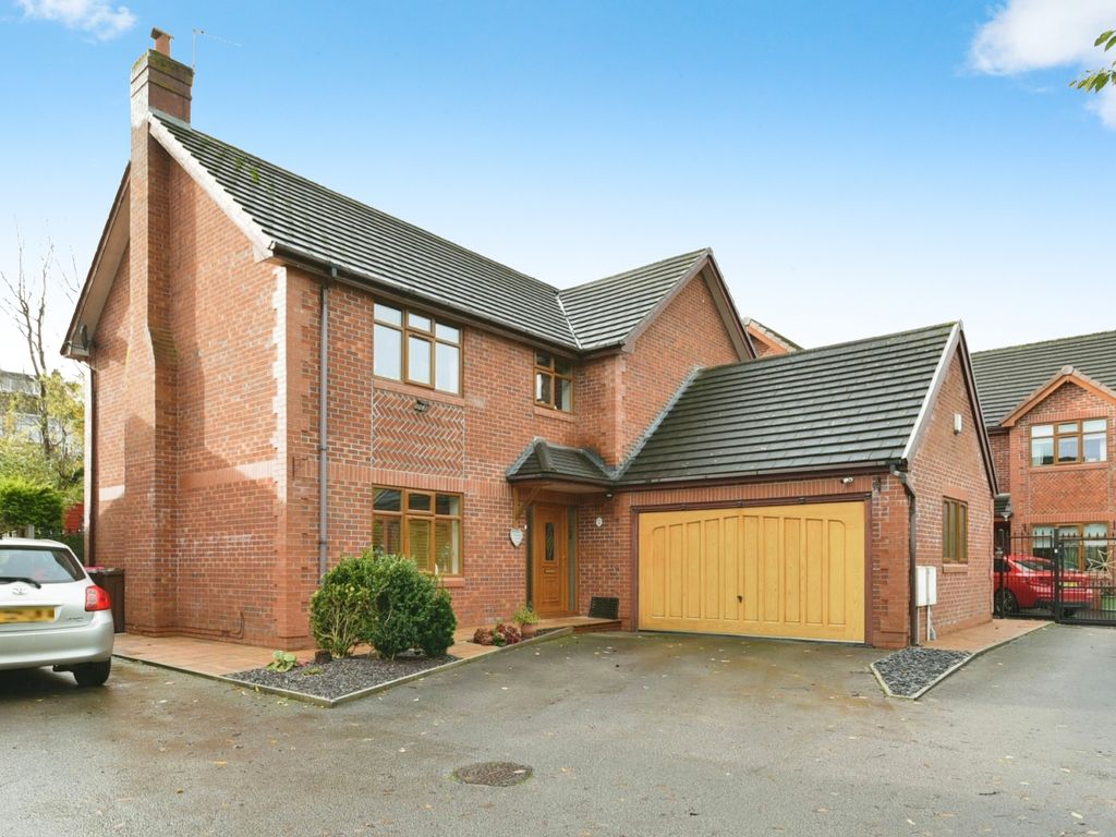 4 bed detached house for sale in Wood Lea Chase, Pendlebury, Swinton