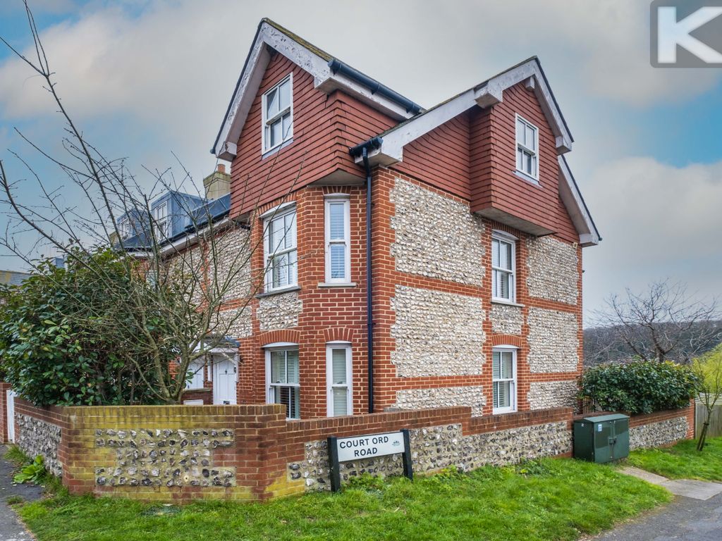 3 bed end terrace house for sale in Winton Cottages, Rottingdean