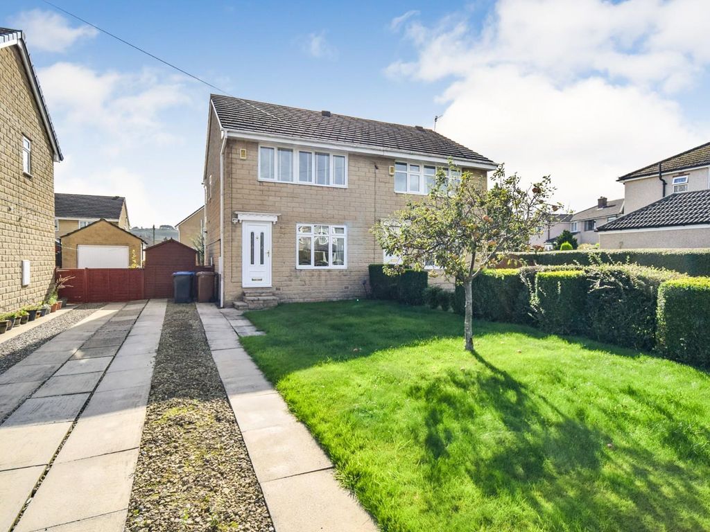 3 bed semidetached house for sale in Hope Hill View, Cottingley