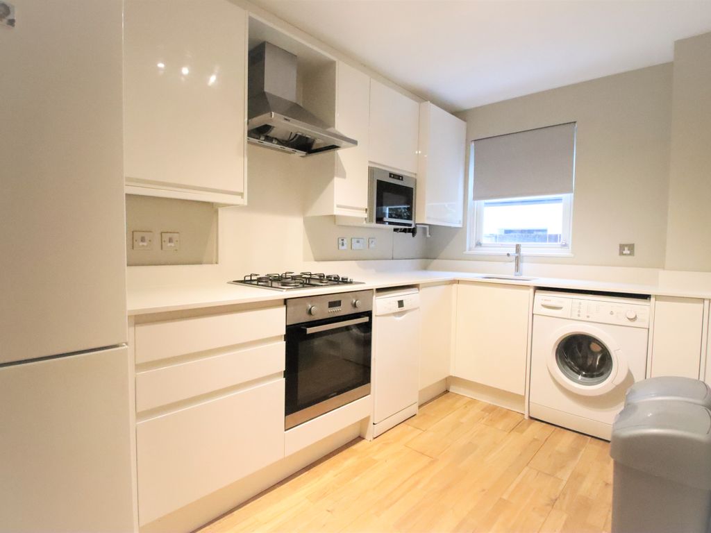 Latchmere Road, Clapham SW11  