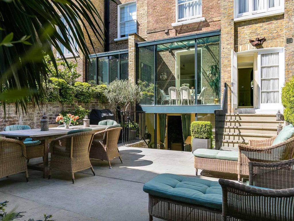 6 bed terraced house for sale in Kensington Gate, Kensington W8, £