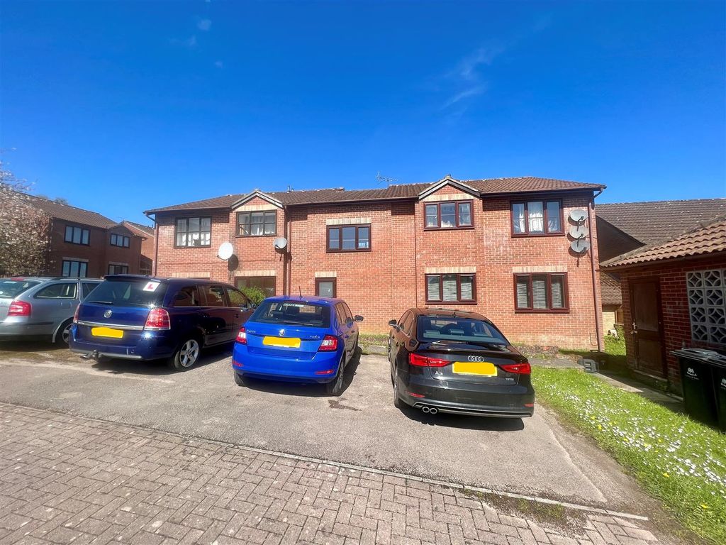 1 bed flat for sale in Fairways Avenue, Coleford GL16 Zoopla
