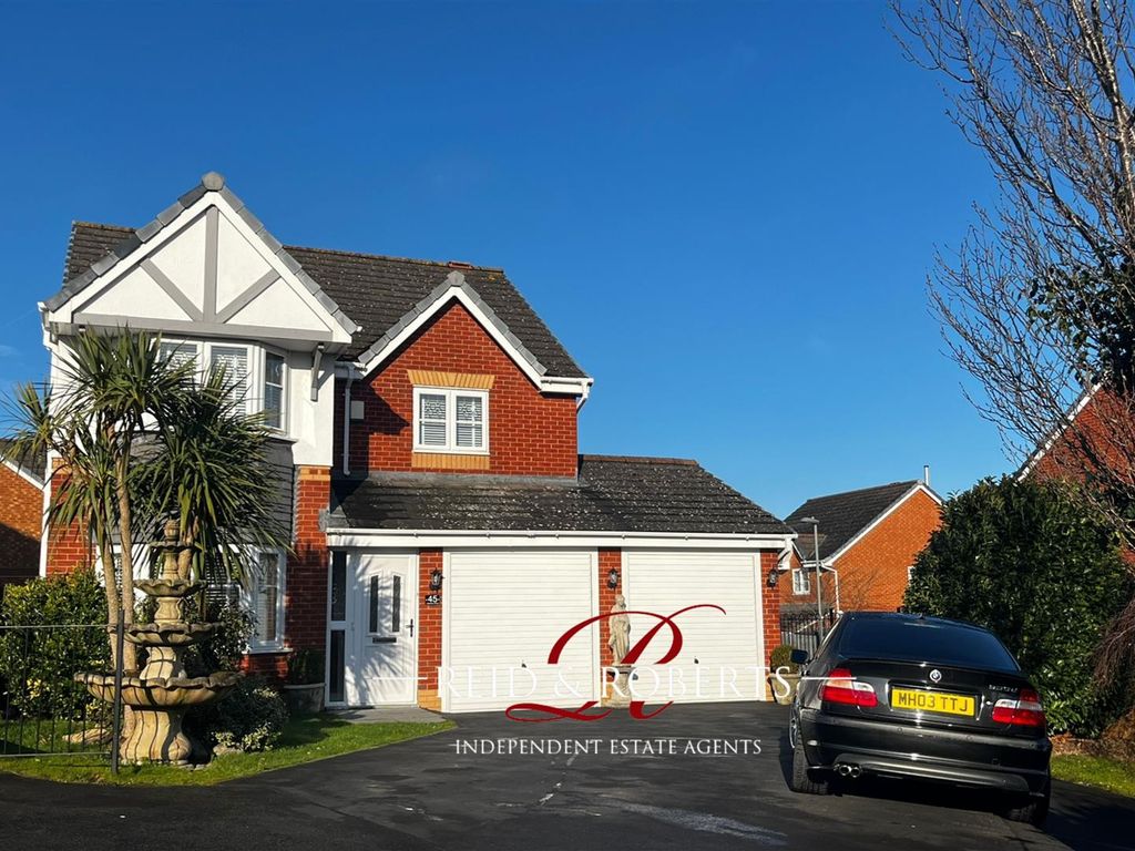4 bed detached house for sale in Hillsdown Drive, Connah's Quay
