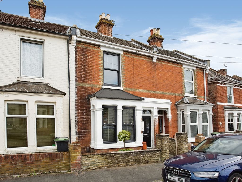 2 bed terraced house for sale in Kings Road, Gosport PO12 Zoopla