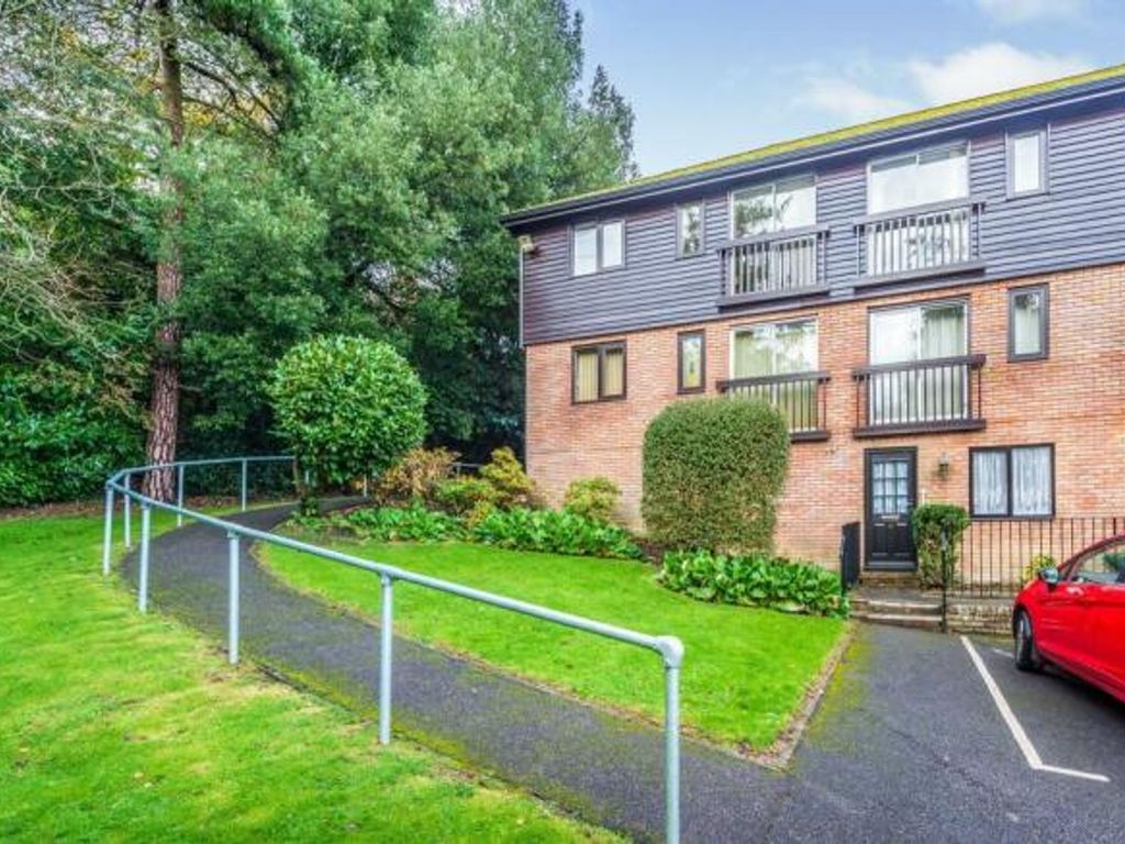 1 bed to rent in Fairfield Road, East Grinstead RH19, £900