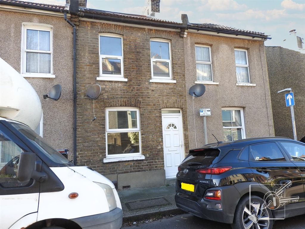 2 bed property for sale in Mount Pleasant Road, Dartford DA1, £275,000
