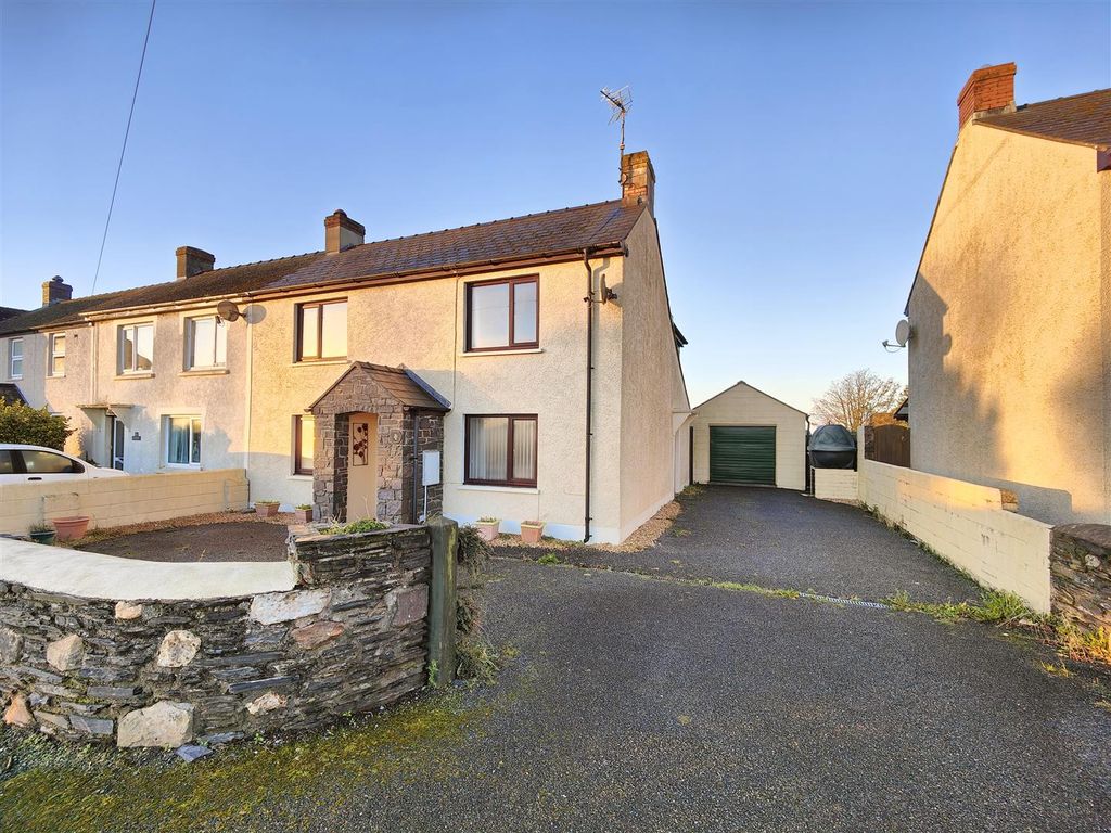 3 bed end terrace house for sale in Haverfordwest Road, Letterston