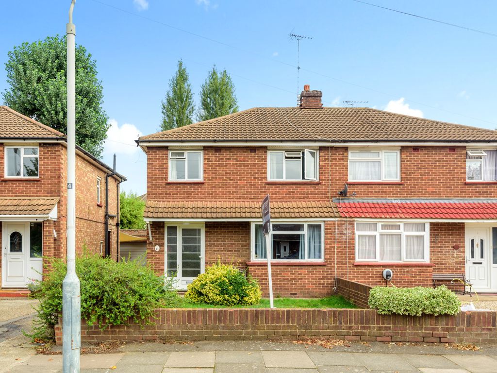 Fairway Avenue West Drayton Middlesex UB7  