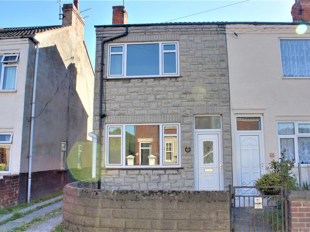 3 bed end terrace house to rent in Church Street, Clowne, Chesterfield