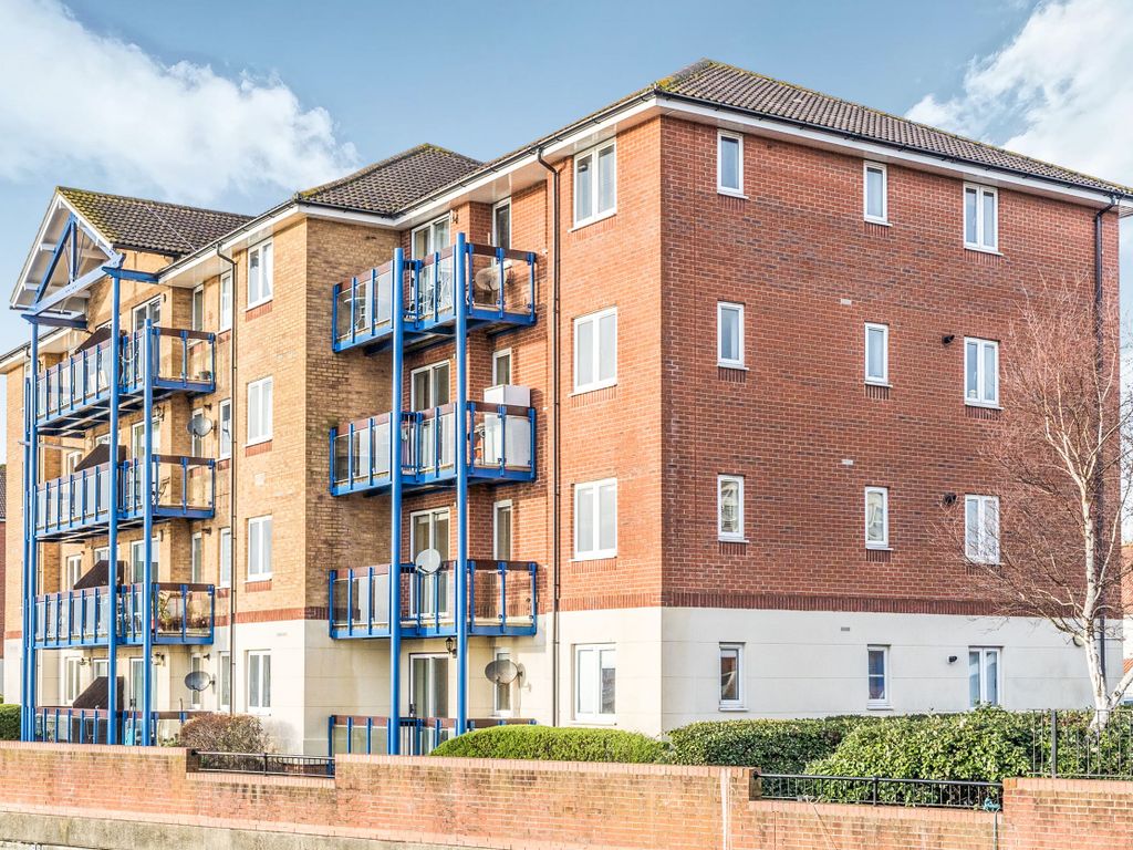 2 bed flat to rent in Manor Quay, Bitterne, Southampton SO18 Zoopla