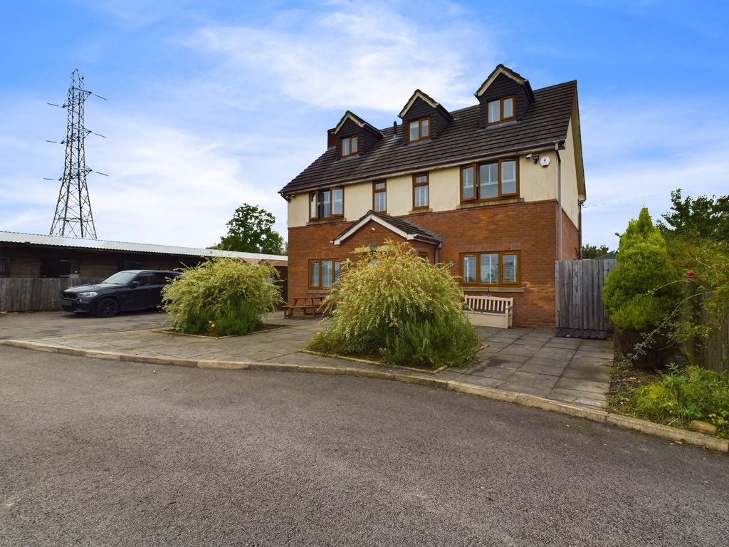 4 bed detached house for sale in Lumb Lane, AshtonUnderLyne OL7, £