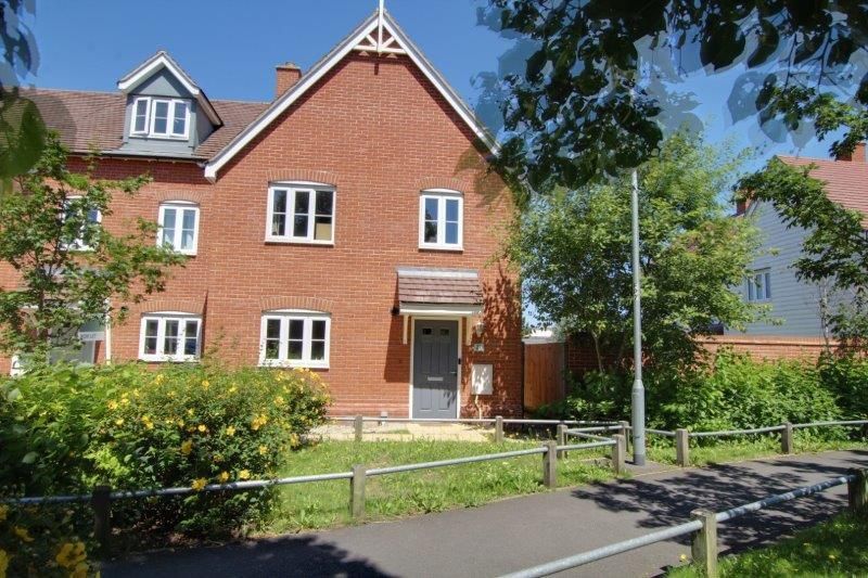 4 bed end terrace house to rent in Trowel Place, Colchester CO2, £1,600