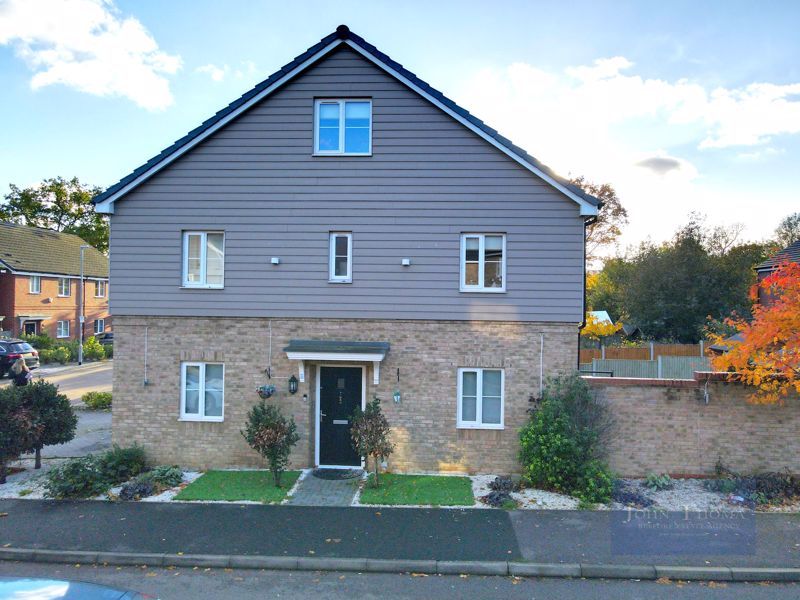 4 bed terraced house for sale in Woodland Road, Chigwell IG7, £724,995