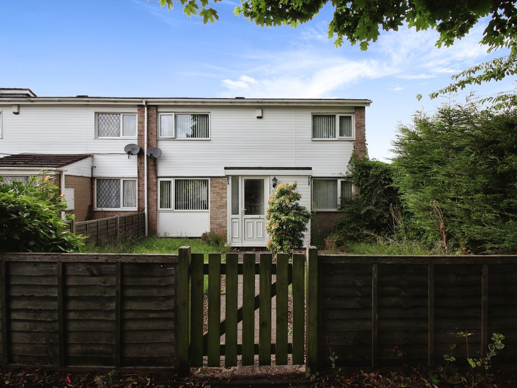 3 bed end terrace house for sale in Piccadilly Close, Birmingham B37, £200,000 Zoopla