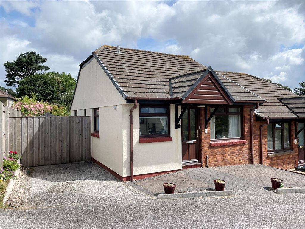 2 bed semidetached bungalow for sale in Summerheath, Mabe Burnthouse