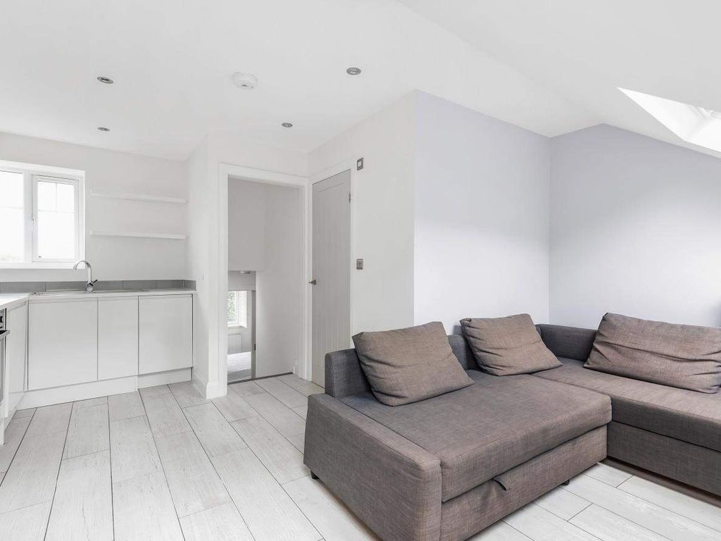 Station Court, Townmead Road, London SW6