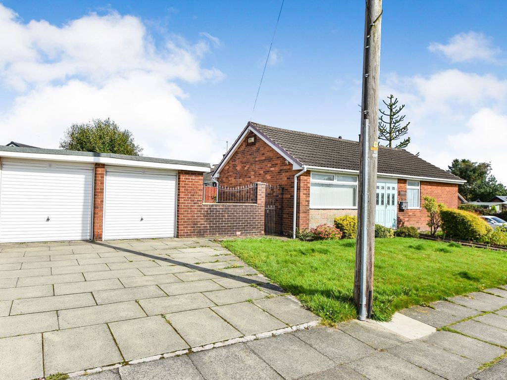 2 bed detached bungalow for sale in Kennedy Drive, Bury BL9, £300,000