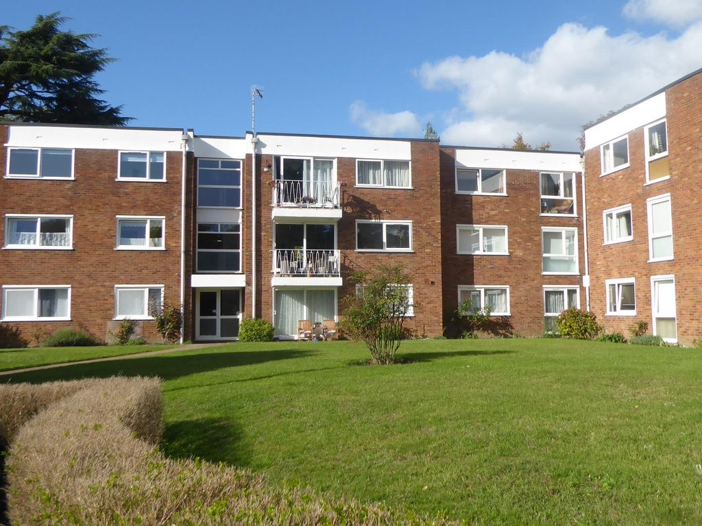 Manning Court, Eastbury Road, Watford WD19  