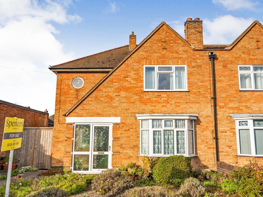 3 bed semidetached house for sale in Greengate Lane, Birstall