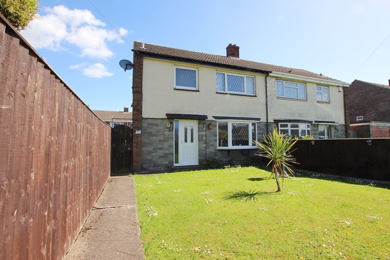 3 bed semidetached house for sale in Greengate Lane, South