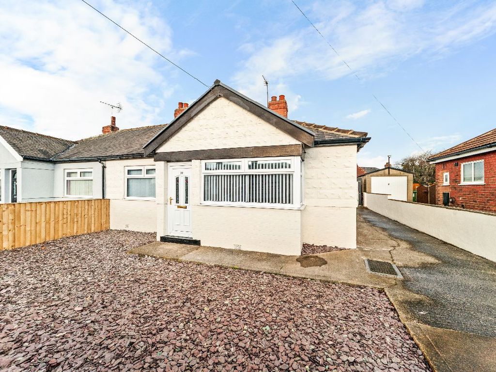 2 bed bungalow for sale in Oak Road, Leeds LS15 Zoopla