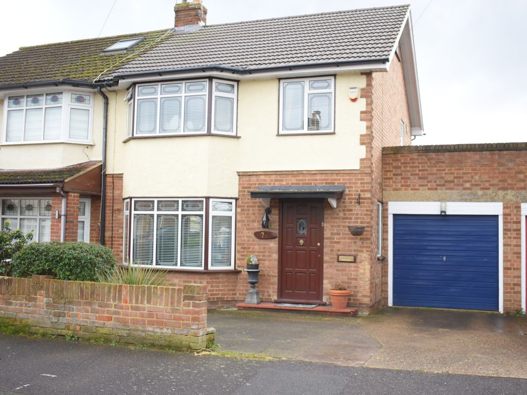 3 bed semidetached house for sale in Denholme Walk, South Hornchurch
