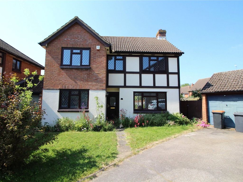 3 bed detached house for sale in Bradshaws Close, BartonLeClay