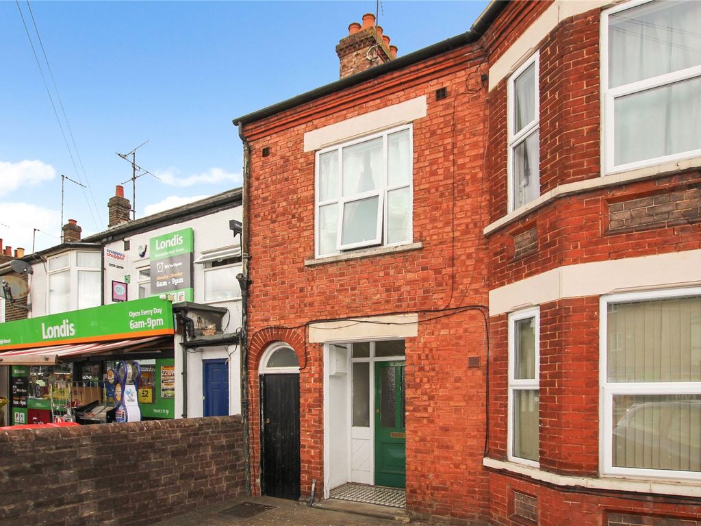 1 bed flat to rent in High Street South, Dunstable, Bedfordshire LU6