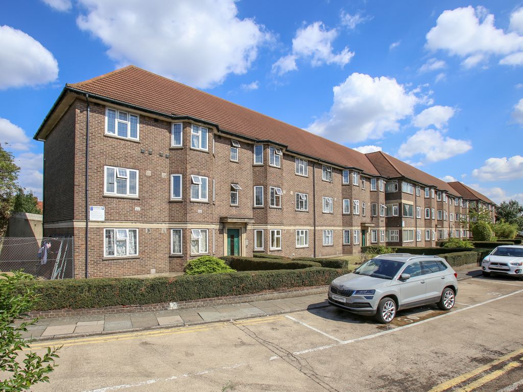 2 bed flat for sale in Great West Road, Hounslow TW5 Zoopla