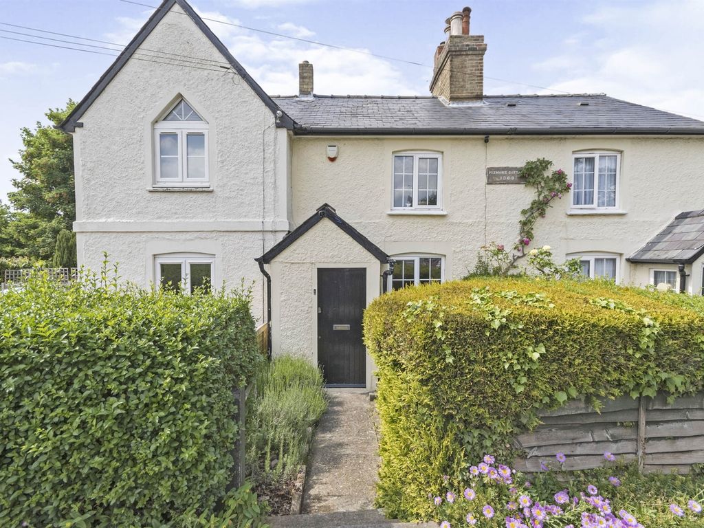 2 bed terraced house for sale in Baldock Road, Letchworth Garden City