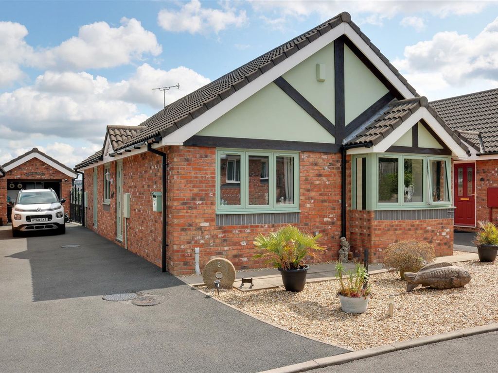 2 bed detached bungalow for sale in Hunters Way, Talke, StokeOnTrent