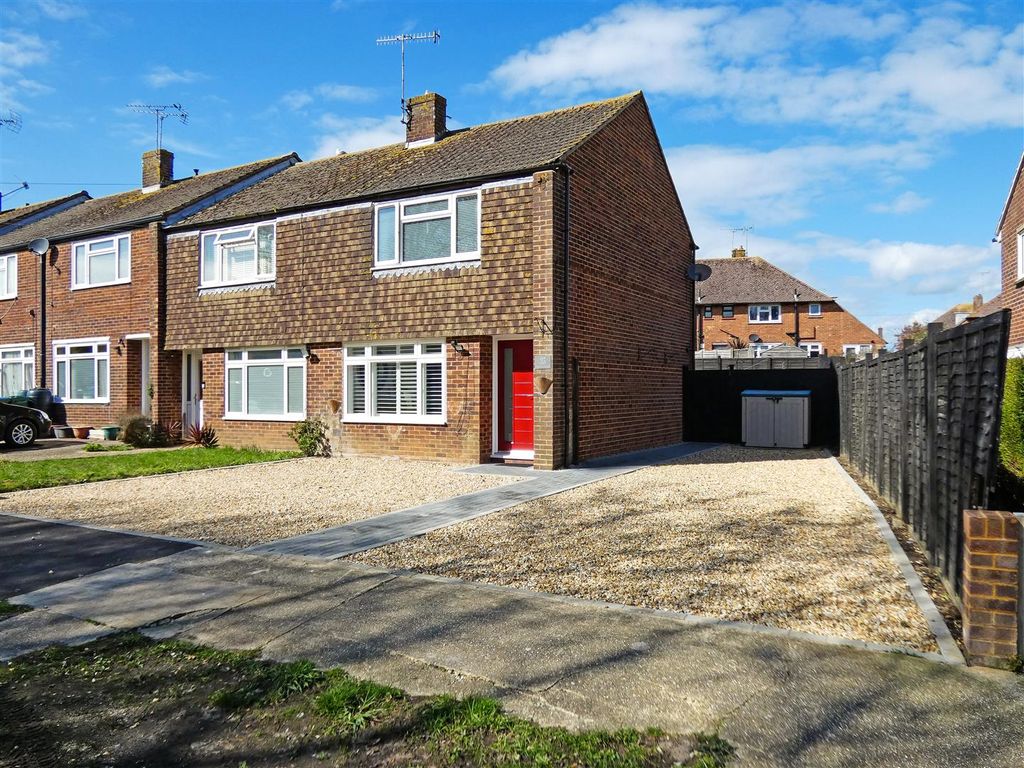 2 bed end terrace house for sale in Helyers Green, Wick, Littlehampton