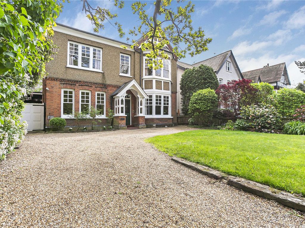 5 bed detached house for sale in Uplands Park Road, Enfield EN2, £