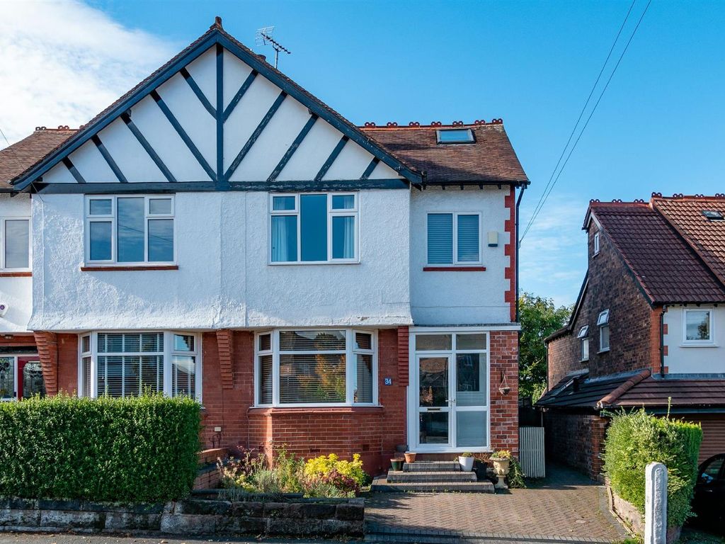 5 bed semidetached house for sale in Cleveland Road, Hale, Altrincham