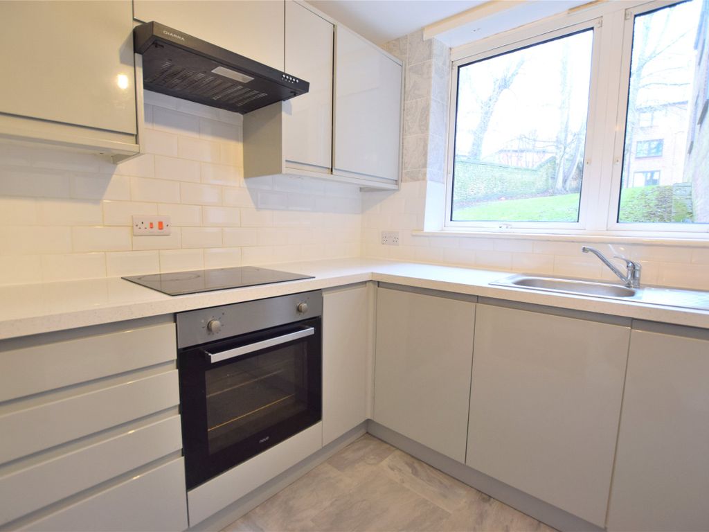 3 bed flat to rent in Benwell Close, Benwell Grange, Benwell NE15, £695