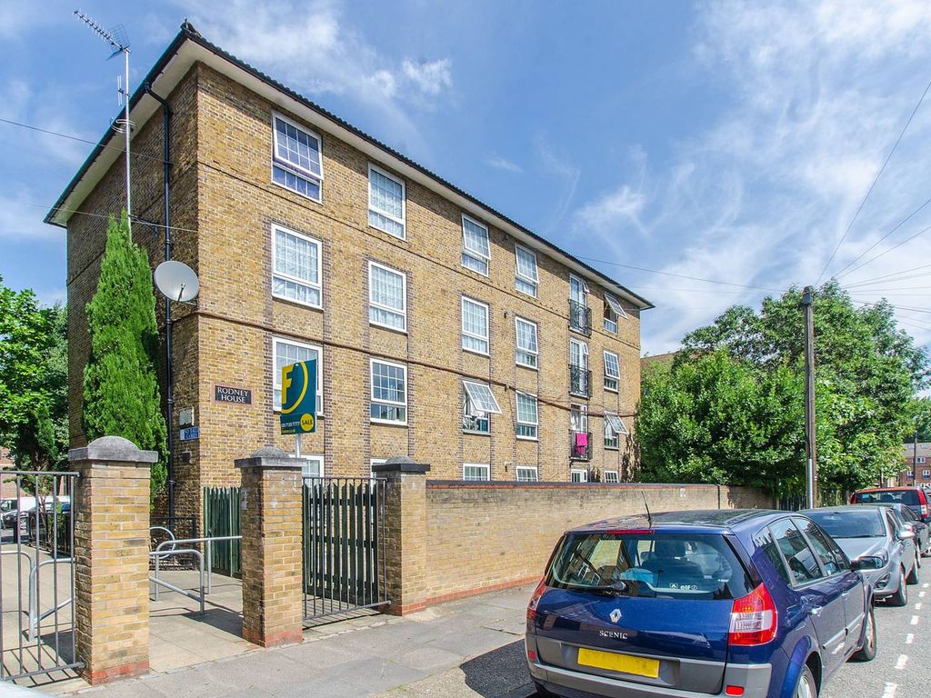 Cahir Street, Isle Of Dogs, London E14