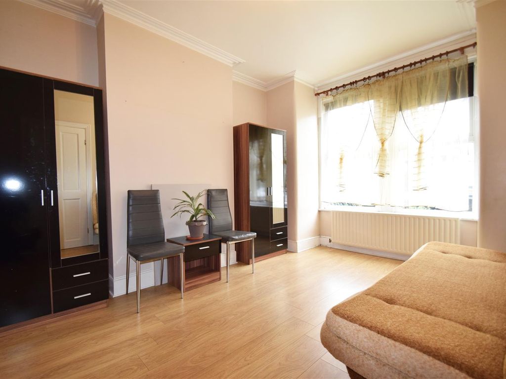3 bed for sale in Kenley Road, St Margarets, Twickenham TW1