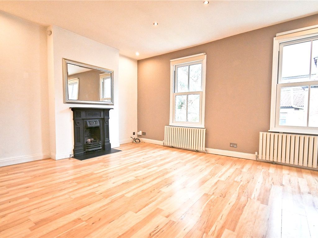 2 bed flat to rent in Tell Grove, East Dulwich, London SE22, £1,900 pcm