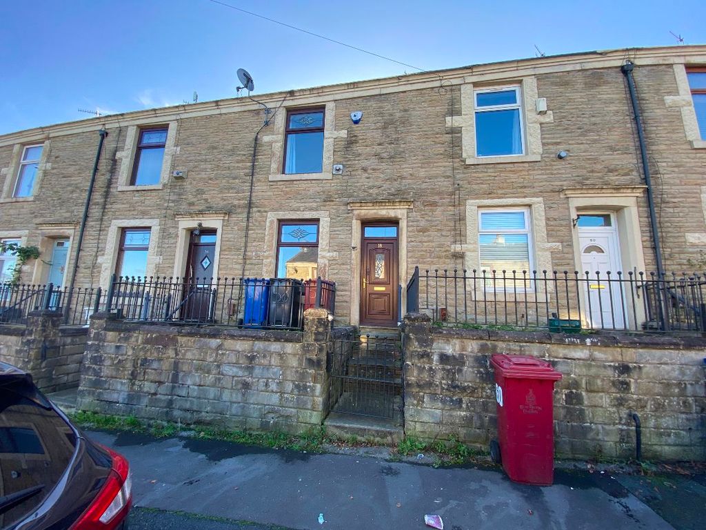 3 bed terraced house to rent in Harwood Street, Darwen BB3, £650 pcm