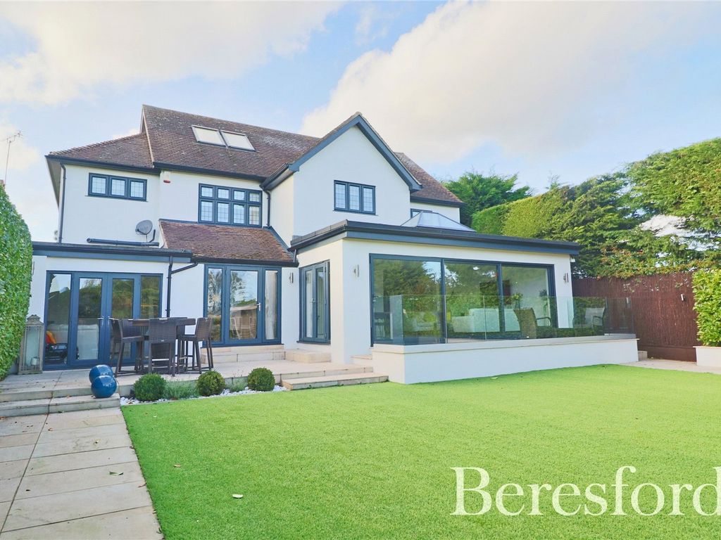 5 bed detached house for sale in Holden Way, Upminster RM14, £2,000,000