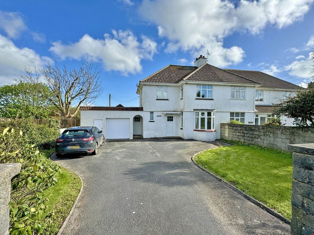 3 bed semidetached house for sale in Falmouth Road, Helston TR13, £