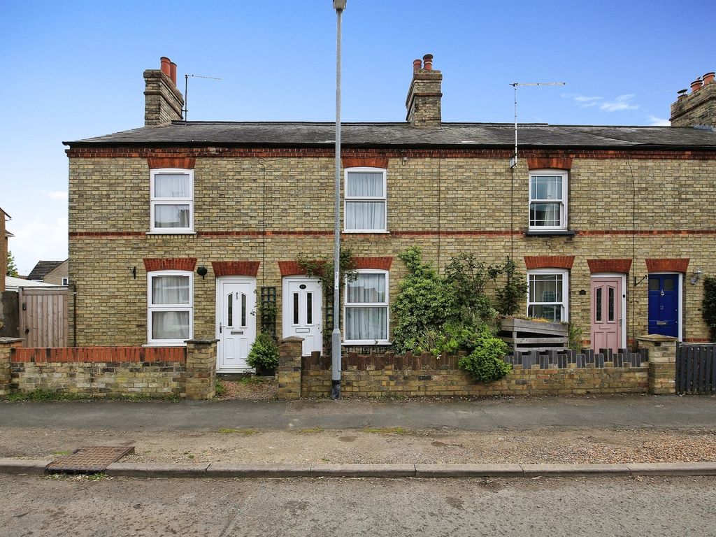 2 bed terraced house for sale in Station Road, Warboys, Huntingdon PE28