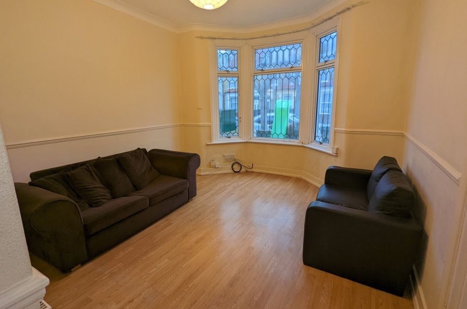 1 bed flat to rent in Dunedin Road, London E10, £1,450 pcm Zoopla