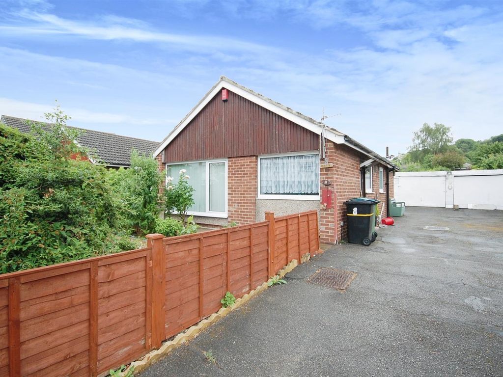 2 bed detached bungalow for sale in Fairburn Drive, Garforth, Leeds