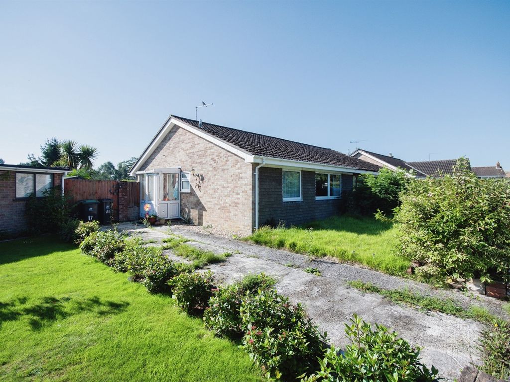 2 bed semidetached bungalow for sale in Millbrook Close, Child Okeford
