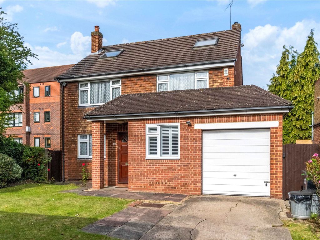 4 bed detached house for sale in Durham Avenue, Bromley BR2, £900,000