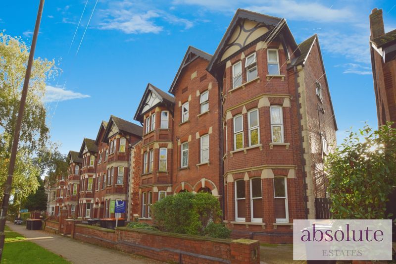 2 bed flat to rent in Clapham Road, Bedford MK41, £850 pcm Zoopla