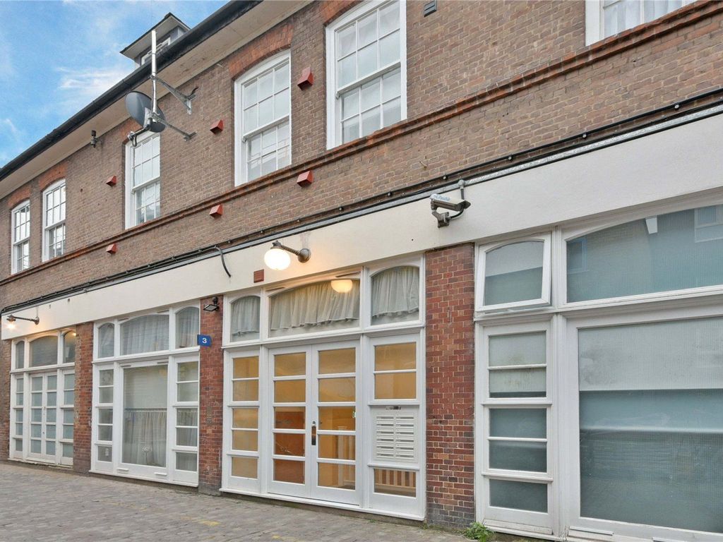 Studio to rent in Kilburn High Road, London NW6 Zoopla